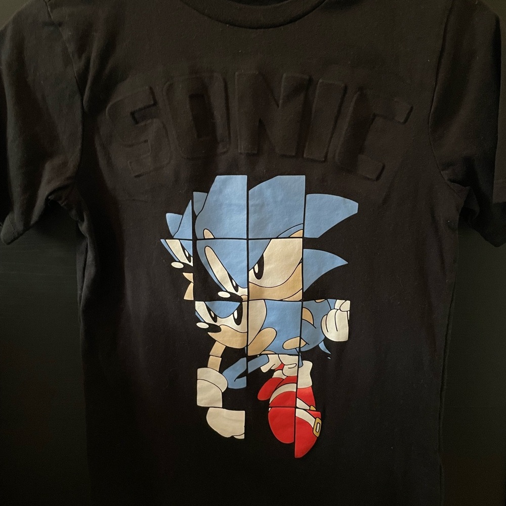 Sonic Graphic T-Shirt